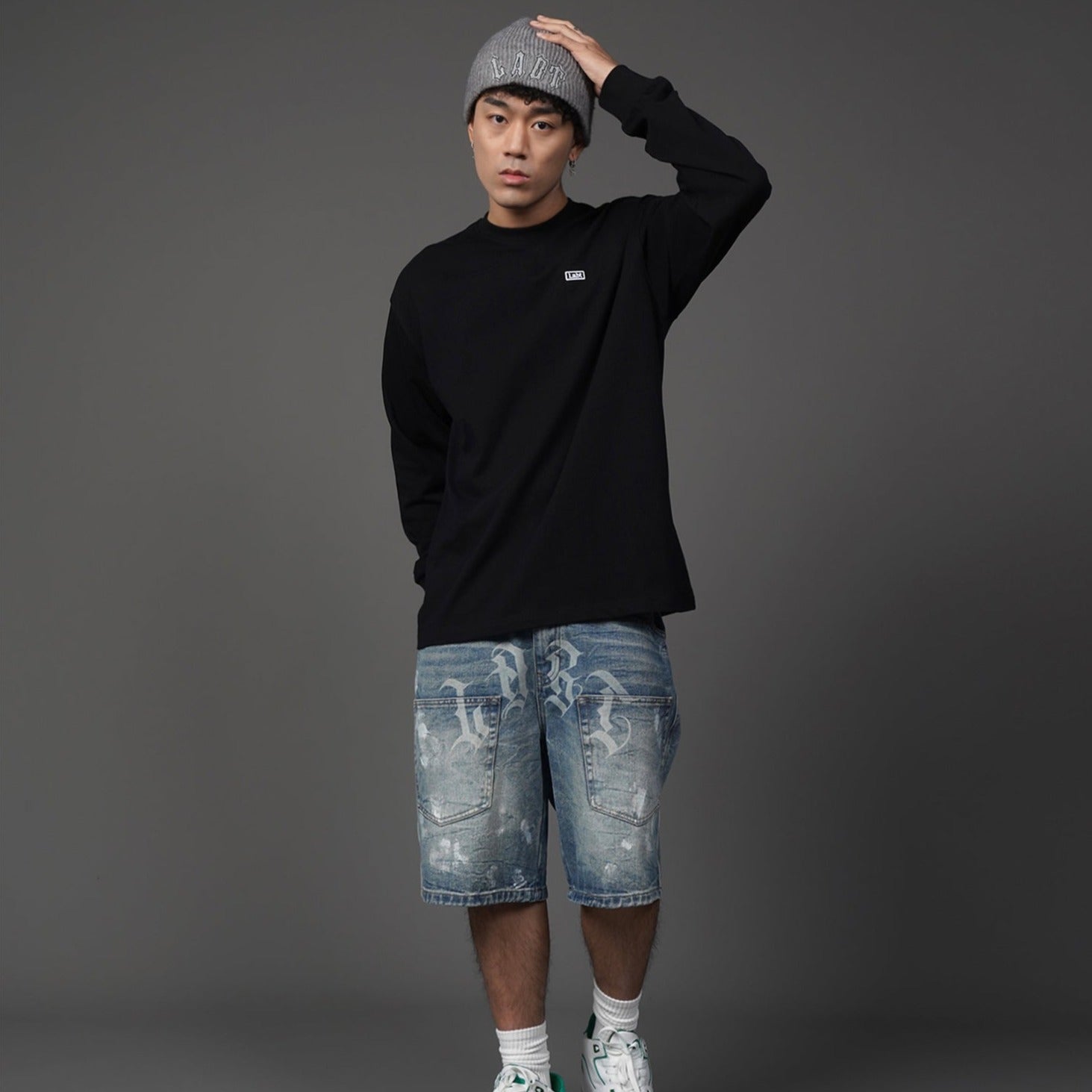 Men's Korean Style Solid Oversized Sweatshirt frontside